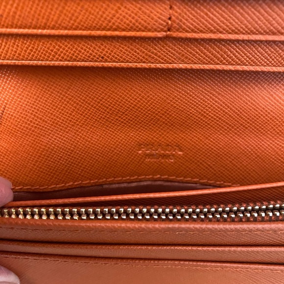 Prada Large Saffiano Leather Wallet - Picture 7 of 10